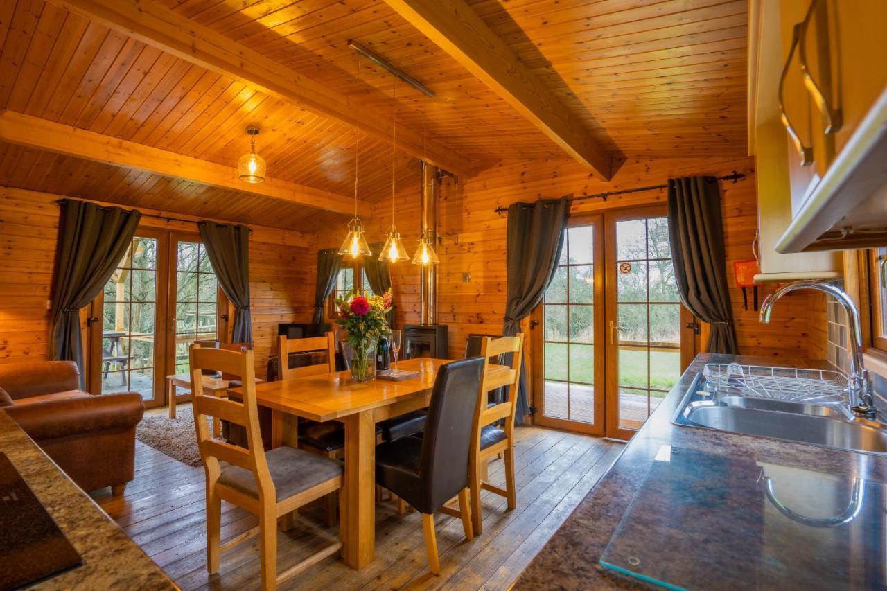 Wall Eden Farm - Luxury Log Cabins And Glamping Highbridge Ngoại thất bức ảnh