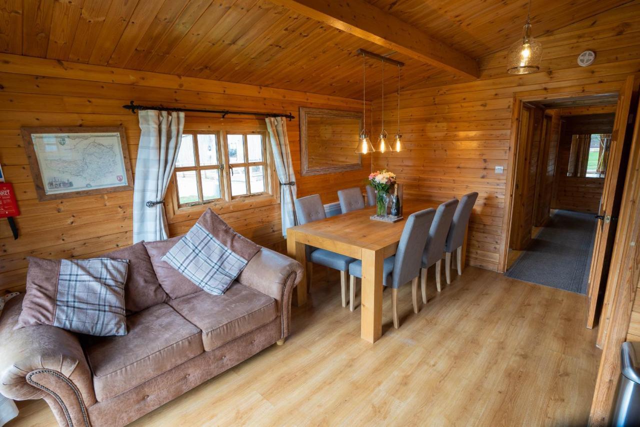 Wall Eden Farm - Luxury Log Cabins And Glamping Highbridge Ngoại thất bức ảnh