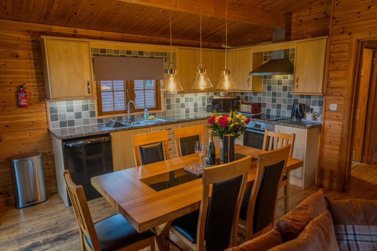 Wall Eden Farm - Luxury Log Cabins And Glamping Highbridge Ngoại thất bức ảnh