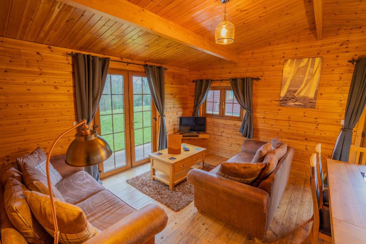 Wall Eden Farm - Luxury Log Cabins And Glamping Highbridge Ngoại thất bức ảnh