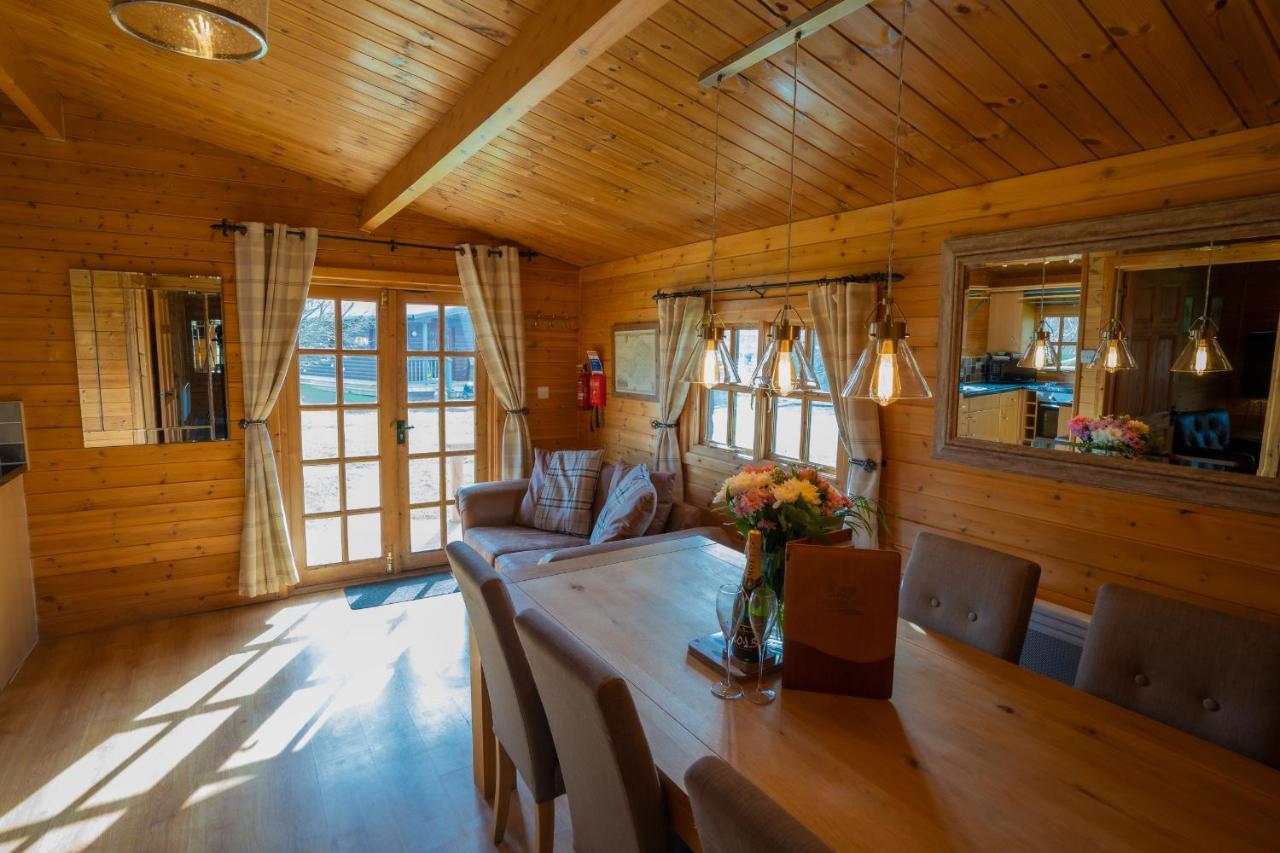 Wall Eden Farm - Luxury Log Cabins And Glamping Highbridge Ngoại thất bức ảnh