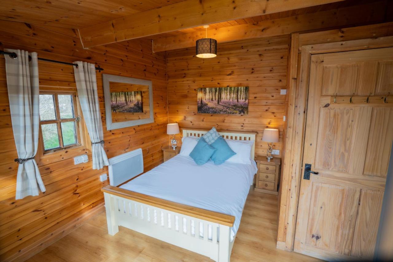 Wall Eden Farm - Luxury Log Cabins And Glamping Highbridge Ngoại thất bức ảnh