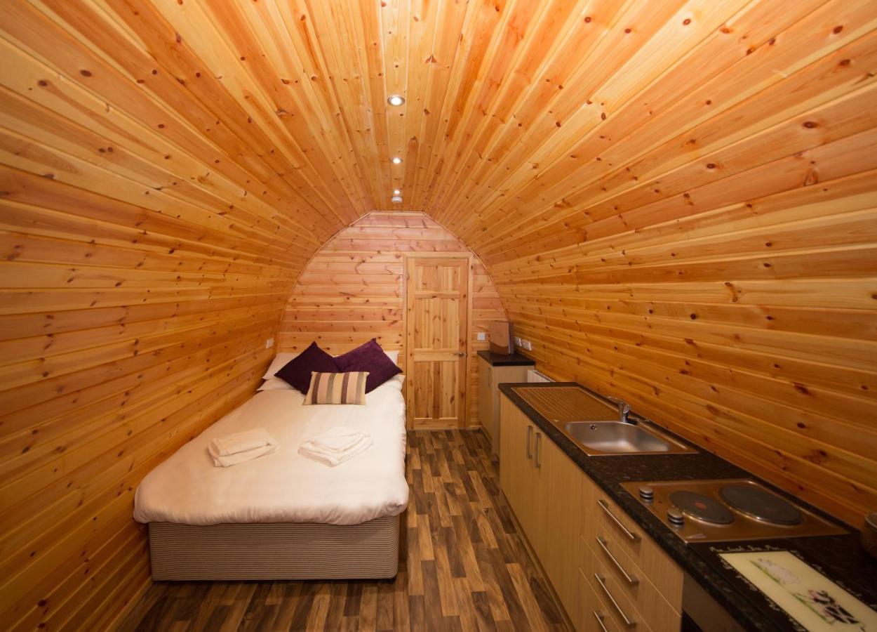 Wall Eden Farm - Luxury Log Cabins And Glamping Highbridge Ngoại thất bức ảnh