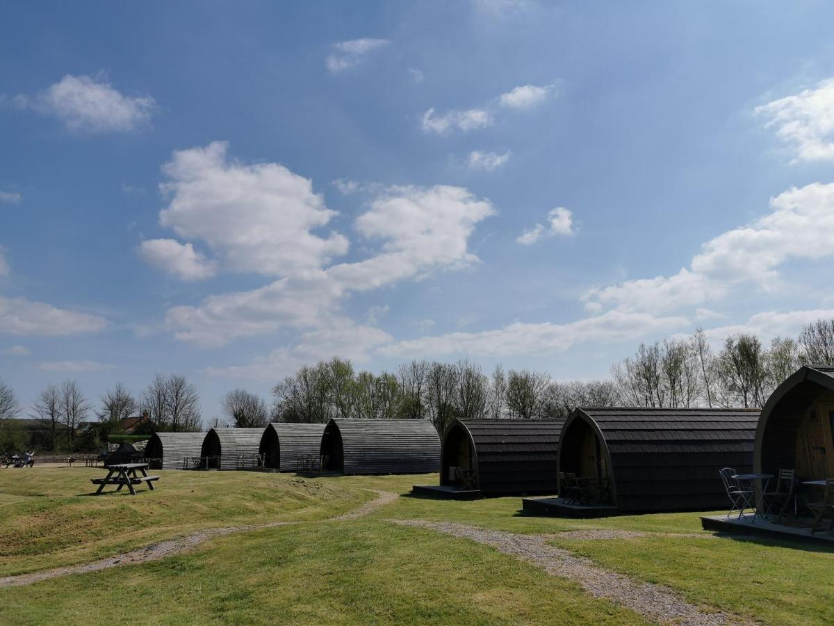 Wall Eden Farm - Luxury Log Cabins And Glamping Highbridge Ngoại thất bức ảnh