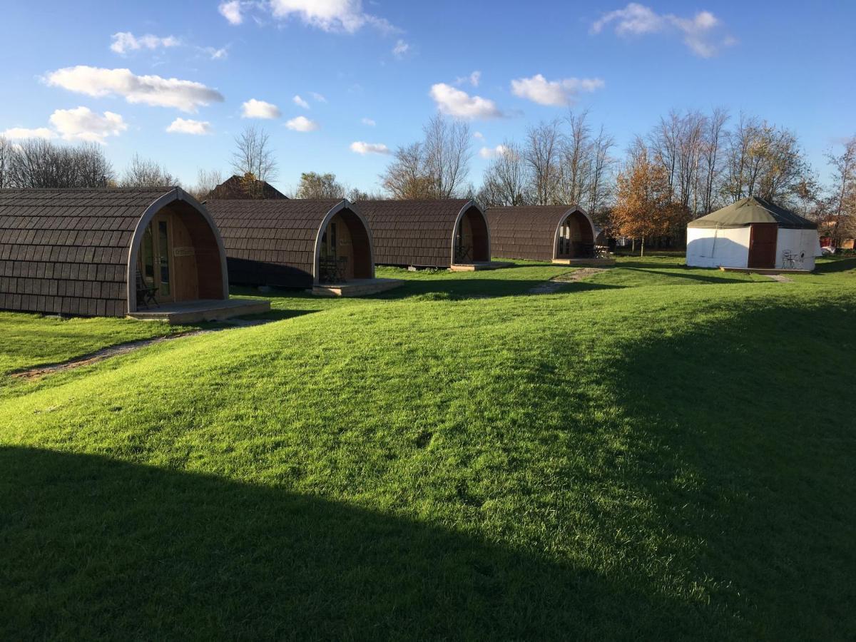 Wall Eden Farm - Luxury Log Cabins And Glamping Highbridge Ngoại thất bức ảnh