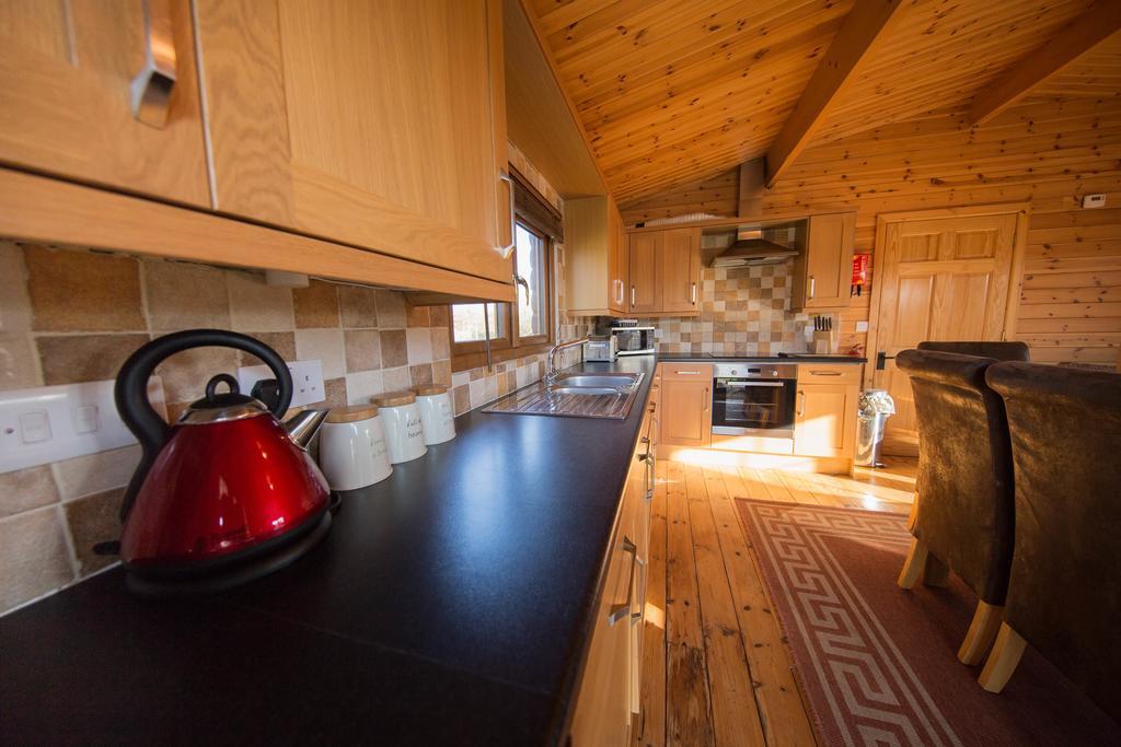 Wall Eden Farm - Luxury Log Cabins And Glamping Highbridge Ngoại thất bức ảnh